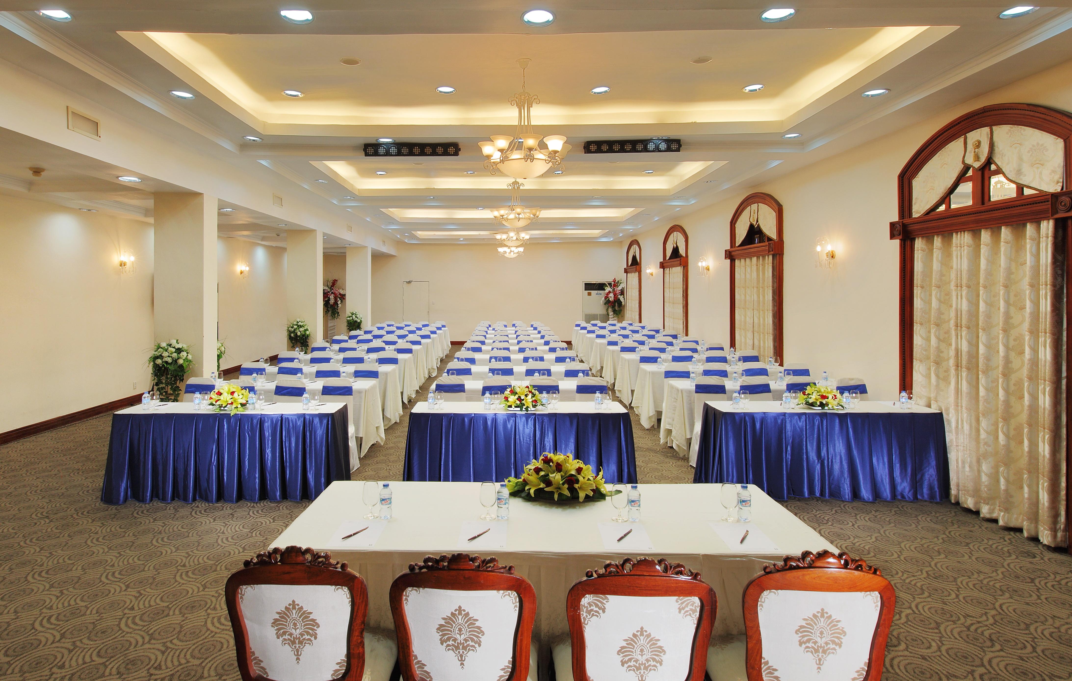 Hotel Continental Saigon Ho Chi Minh City Exterior photo