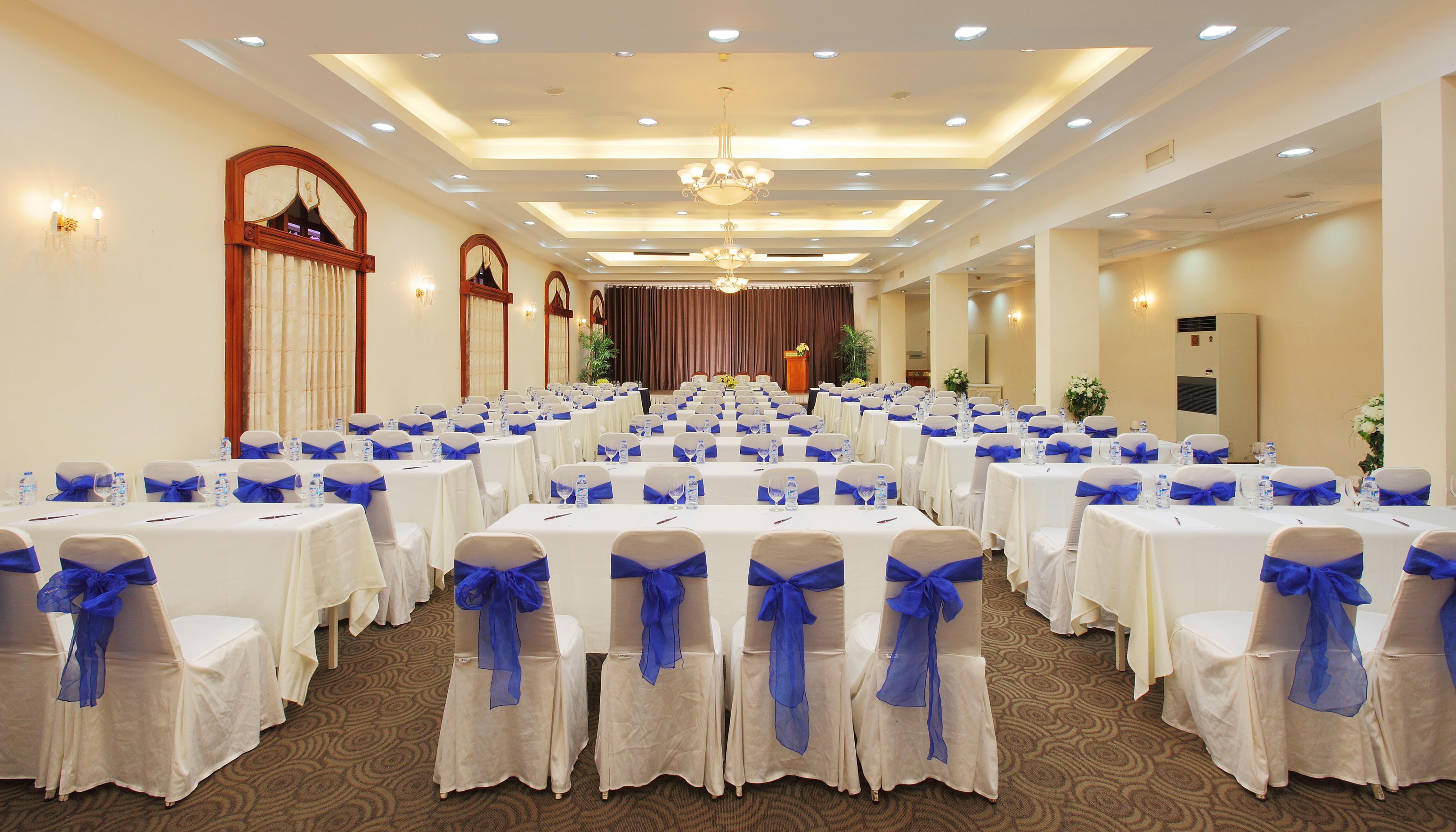 Hotel Continental Saigon Ho Chi Minh City Exterior photo