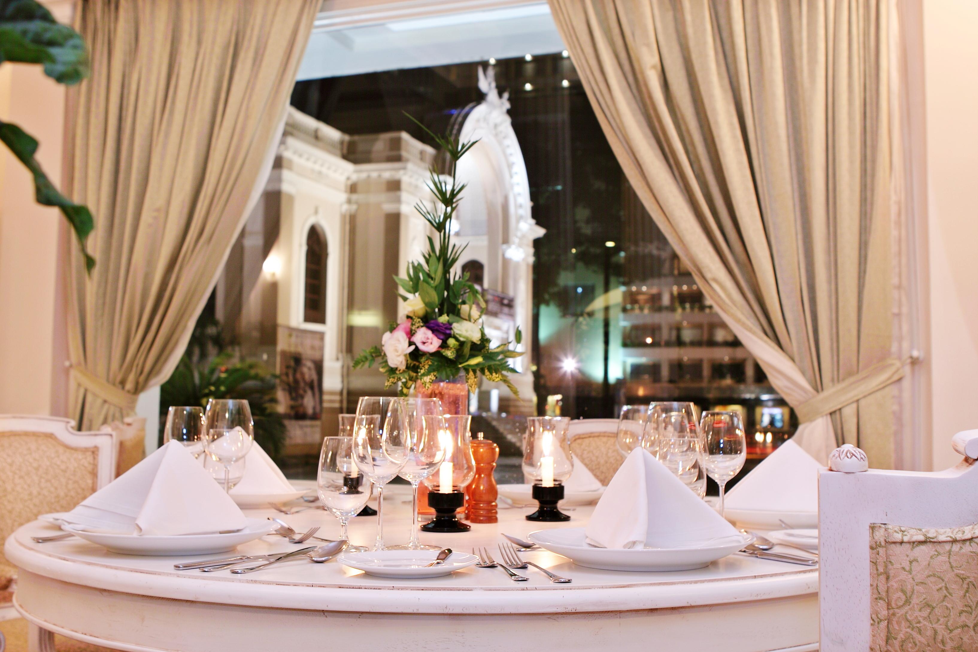 Hotel Continental Saigon Ho Chi Minh City Exterior photo