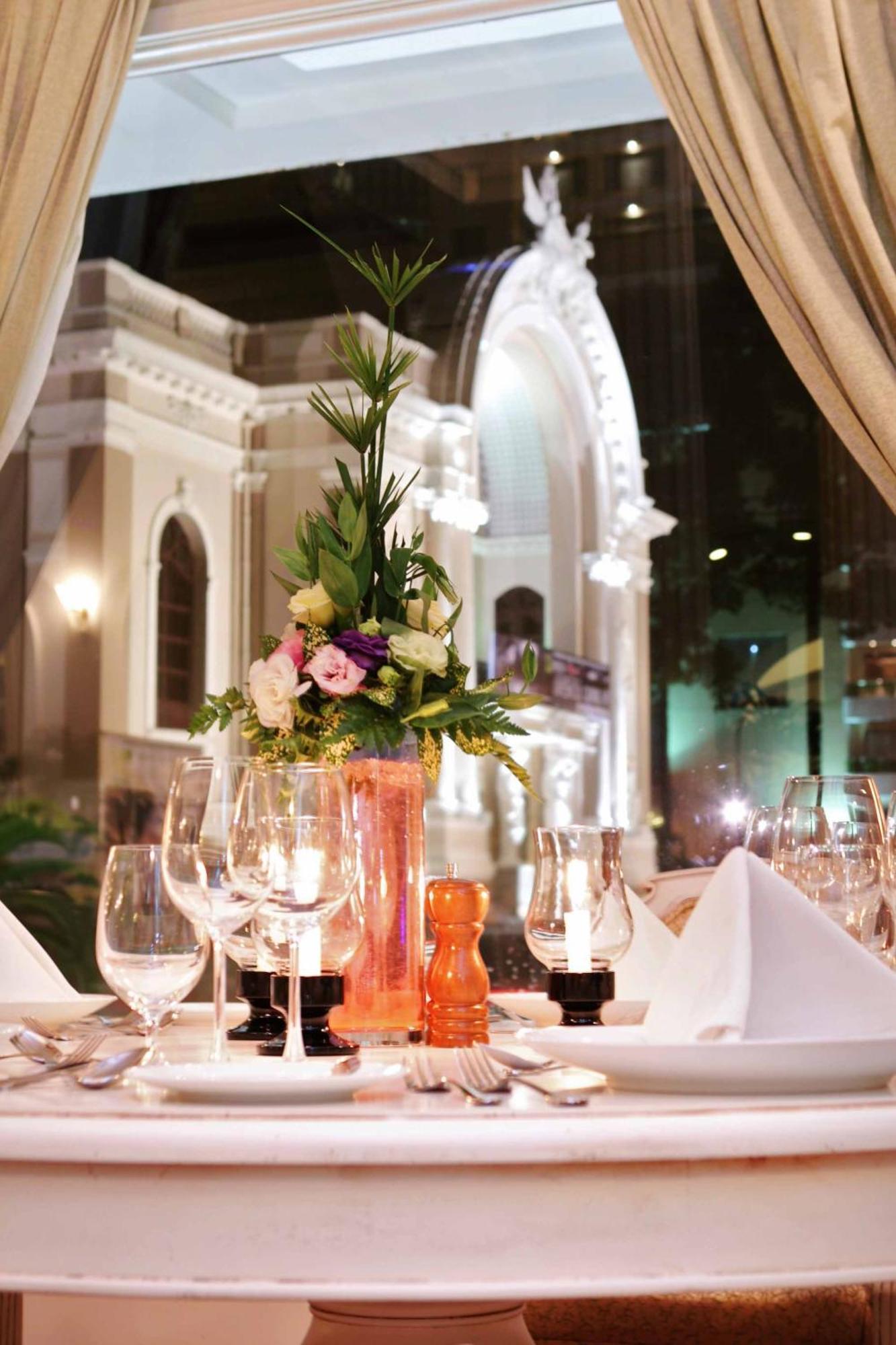Hotel Continental Saigon Ho Chi Minh City Exterior photo