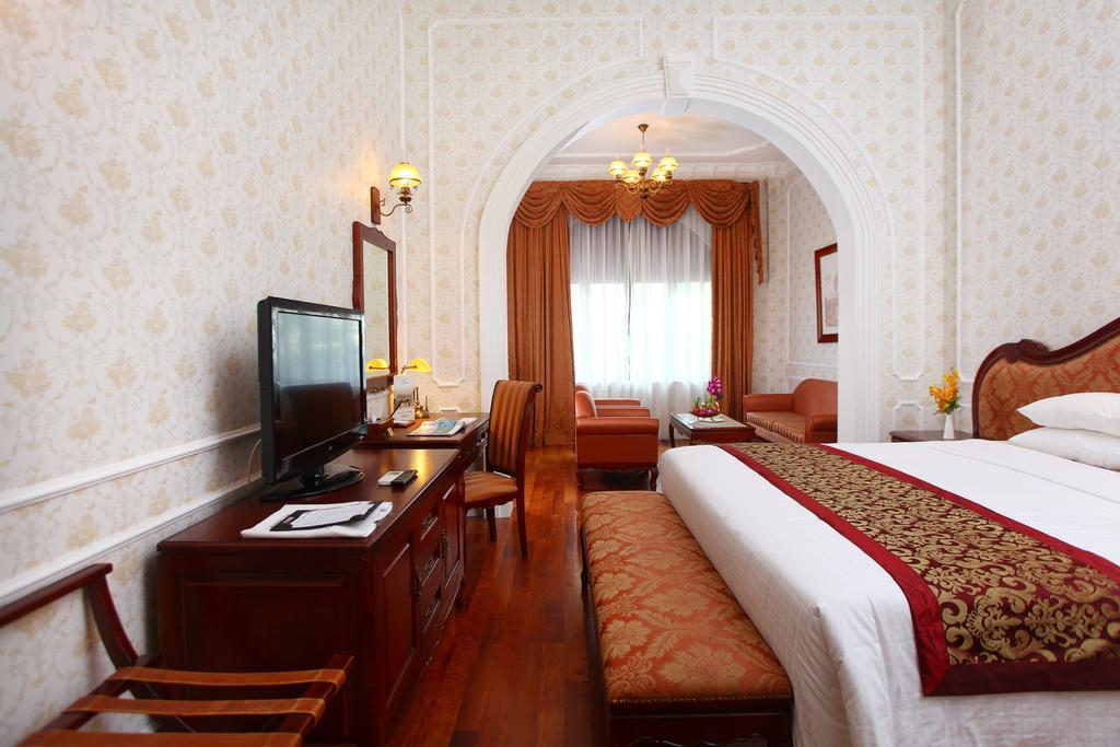Hotel Continental Saigon Ho Chi Minh City Exterior photo